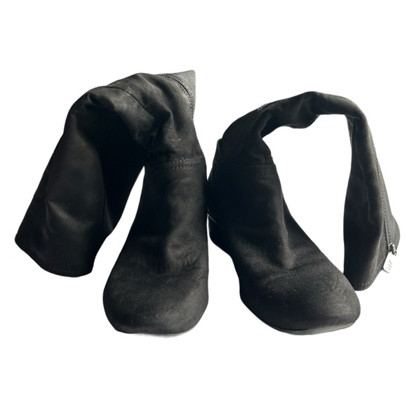 Black Wedge Boots - Picture 5 of 6